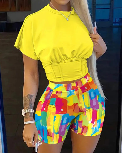 Conjunto informal de camiseta y pantalones cortos de manga corta con cuello redondo para mujer, blusa con estampado de letras de verano, pantalones cortos lisos, conjunto de dos piezas para mujer