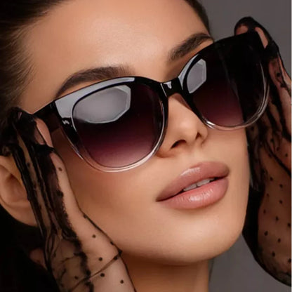 Gafas de sol estilo ojo de gato estilo retro para mujer, lentes de sol de marca con degradado, diseño sencillo de pierna ancha, unisex, con protección UV400