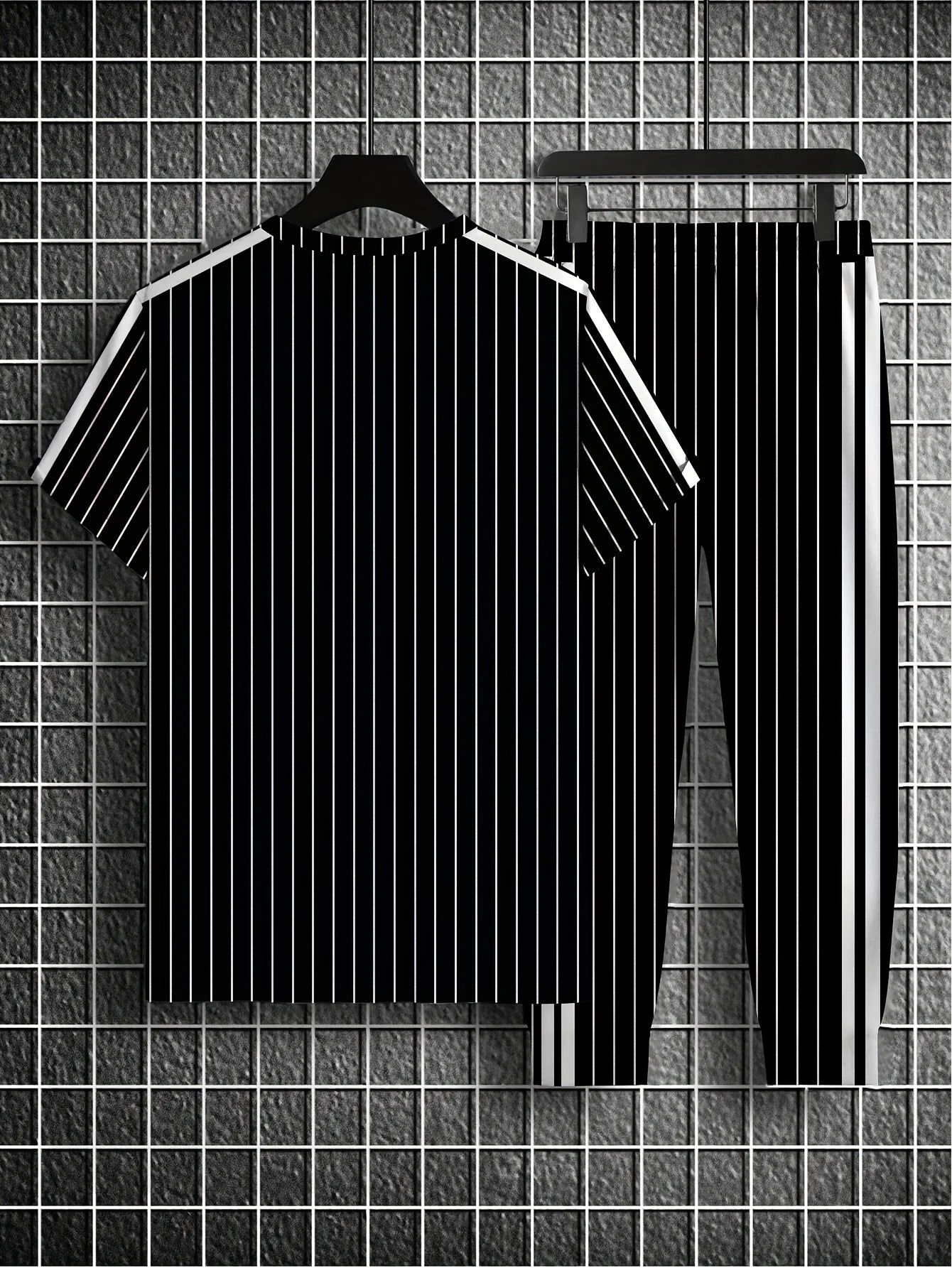 Un nuevo conjunto de ropa de calle de verano  para hombre con estampado