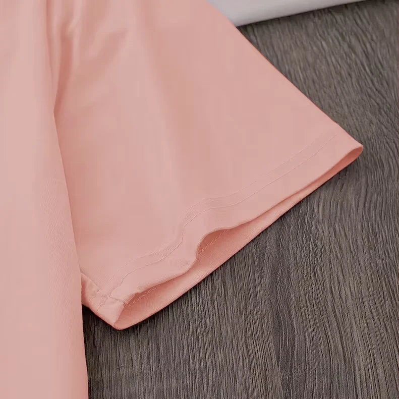 Conjunto de camiseta de manga corta y pantalones cortos con estampado