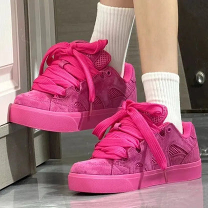 Zapatos de pan con letras rojas rosadas para mujer, estilo retro, informales, de estilo americano, con aumento de altura, populares