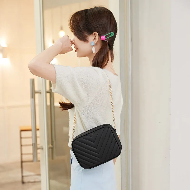 New Korean Versatile Bag Fashion Casual Chain Shoulder Bag Thread Embroidery V Camera Crossbody Bags for Women