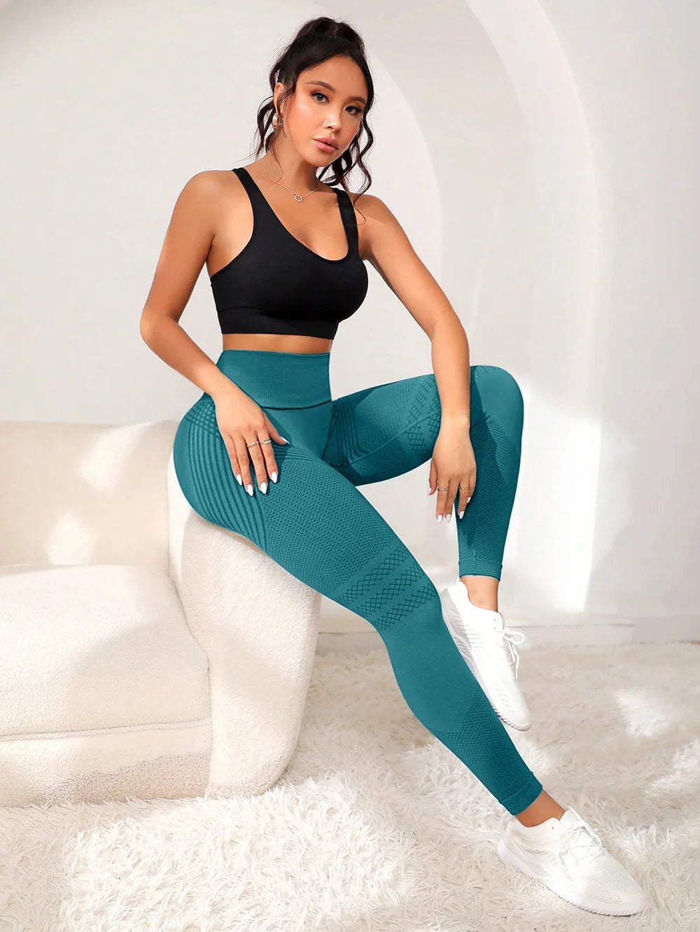 Pantalones deportivos con líneas sexys que levantan los glúteos Pantalones deportivos ajustados Pantalones de fitness elásticos de cintura alta para mujer Pantalones de yoga para correr