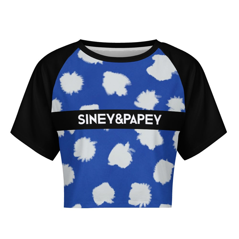 Camiseta de manga corta y ombligo al descubierto