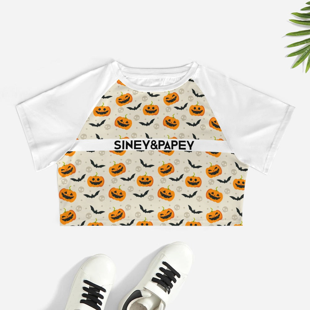 Camiseta de manga corta y ombligo al descubierto
