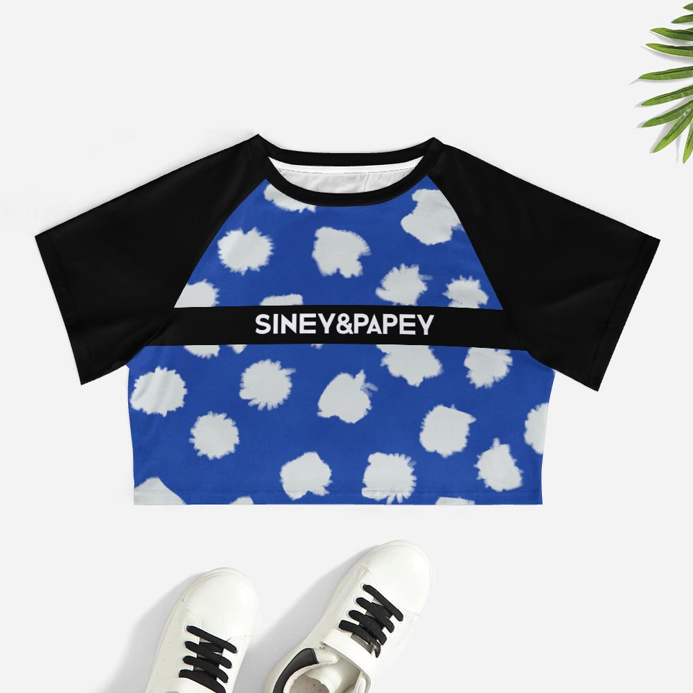 Camiseta de manga corta y ombligo al descubierto