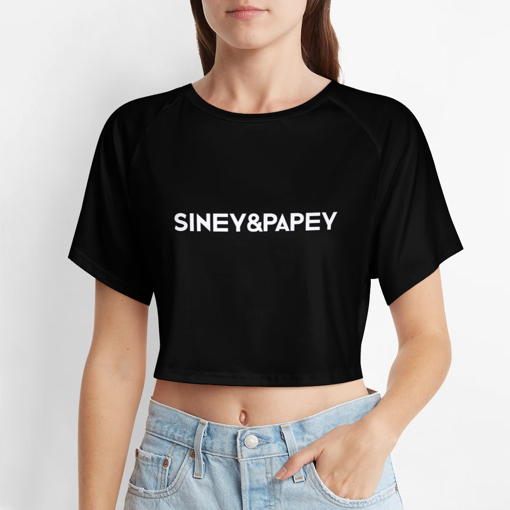 Camiseta de manga corta y ombligo al descubierto