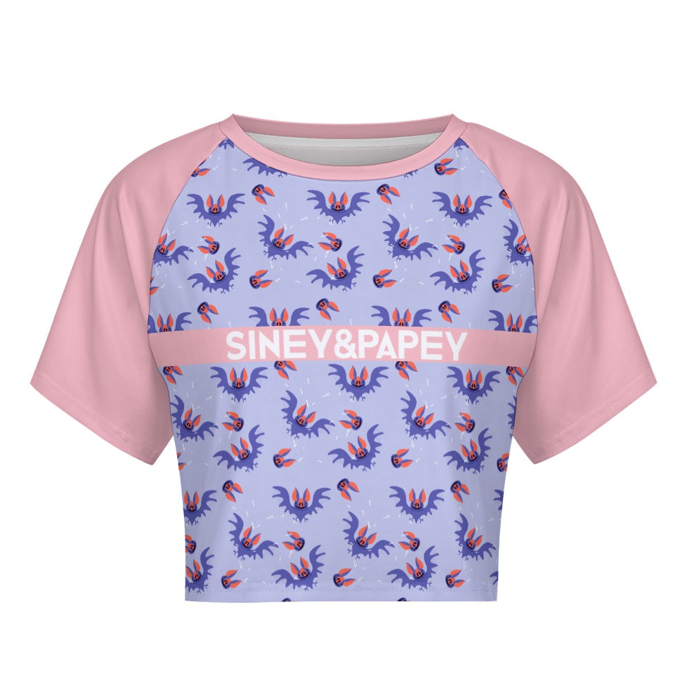 Camiseta de manga corta y ombligo al descubierto