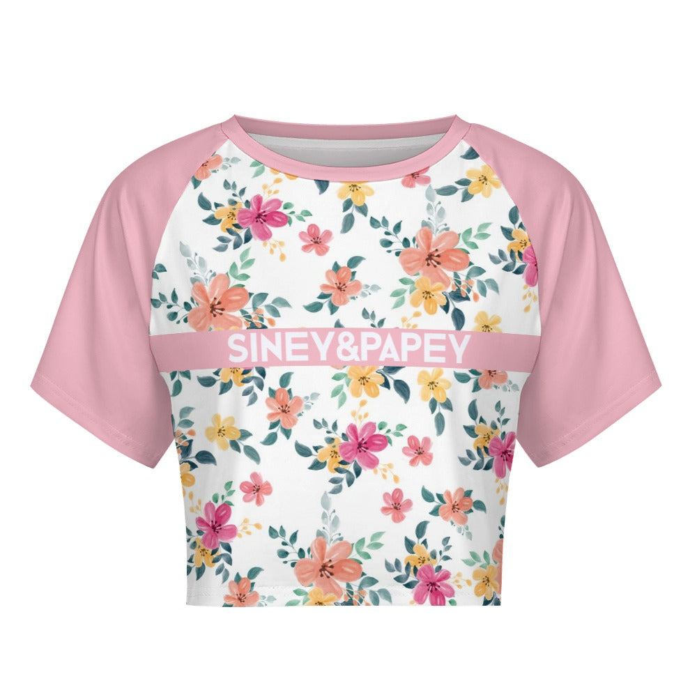 Camiseta de manga corta y ombligo al descubierto