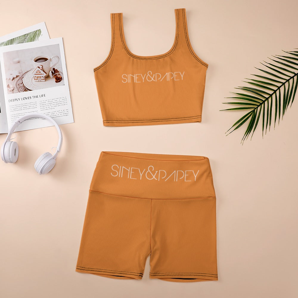 Conjunto deportivo de mujer elegante y resistente