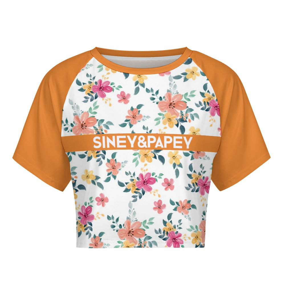 Camiseta de manga corta y ombligo al descubierto