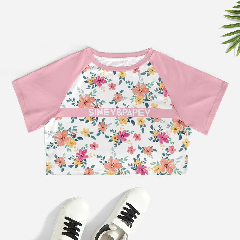 Camiseta de manga corta y ombligo al descubierto