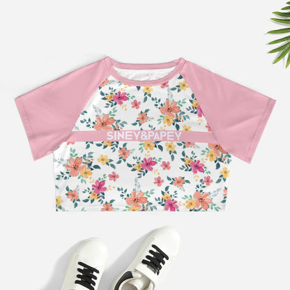 Camiseta de manga corta y ombligo al descubierto